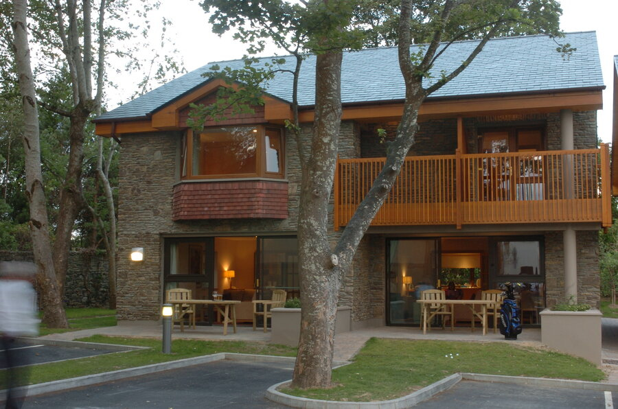 rsz golf lodge exterior